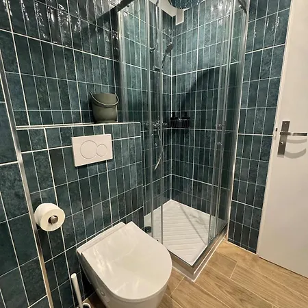 Calme Proche Gare Garavan *