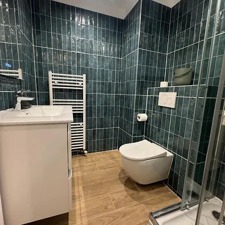 Apartmán Calme Proche Gare Garavan *